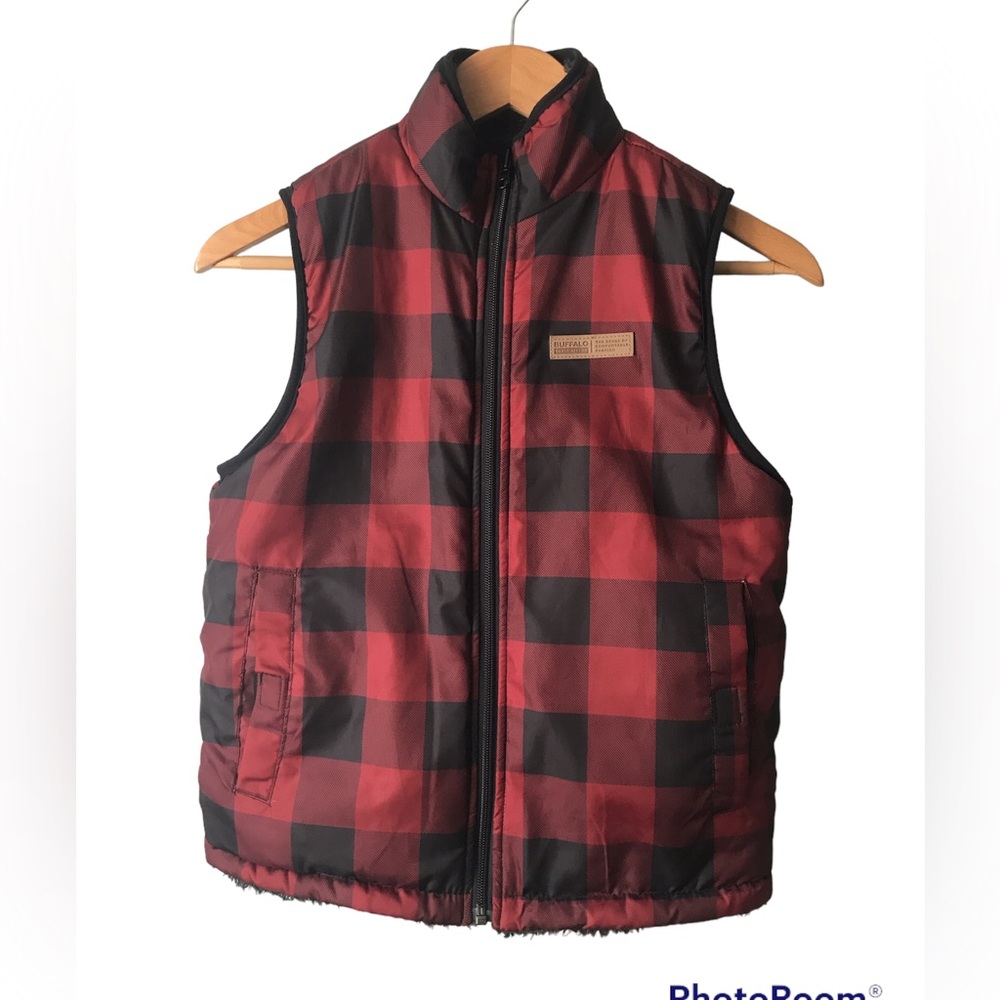 David Bitton checkered Sherpa reversible vest youth/childrens size 7/8